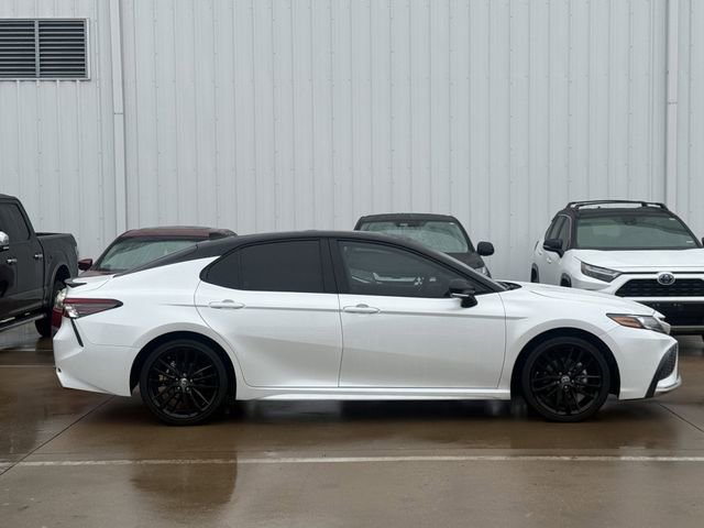 Used 2024 Toyota Camry XSE FWD image 3
