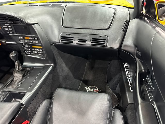 Used 1996 Chevrolet Corvette Convertible RWD image 23