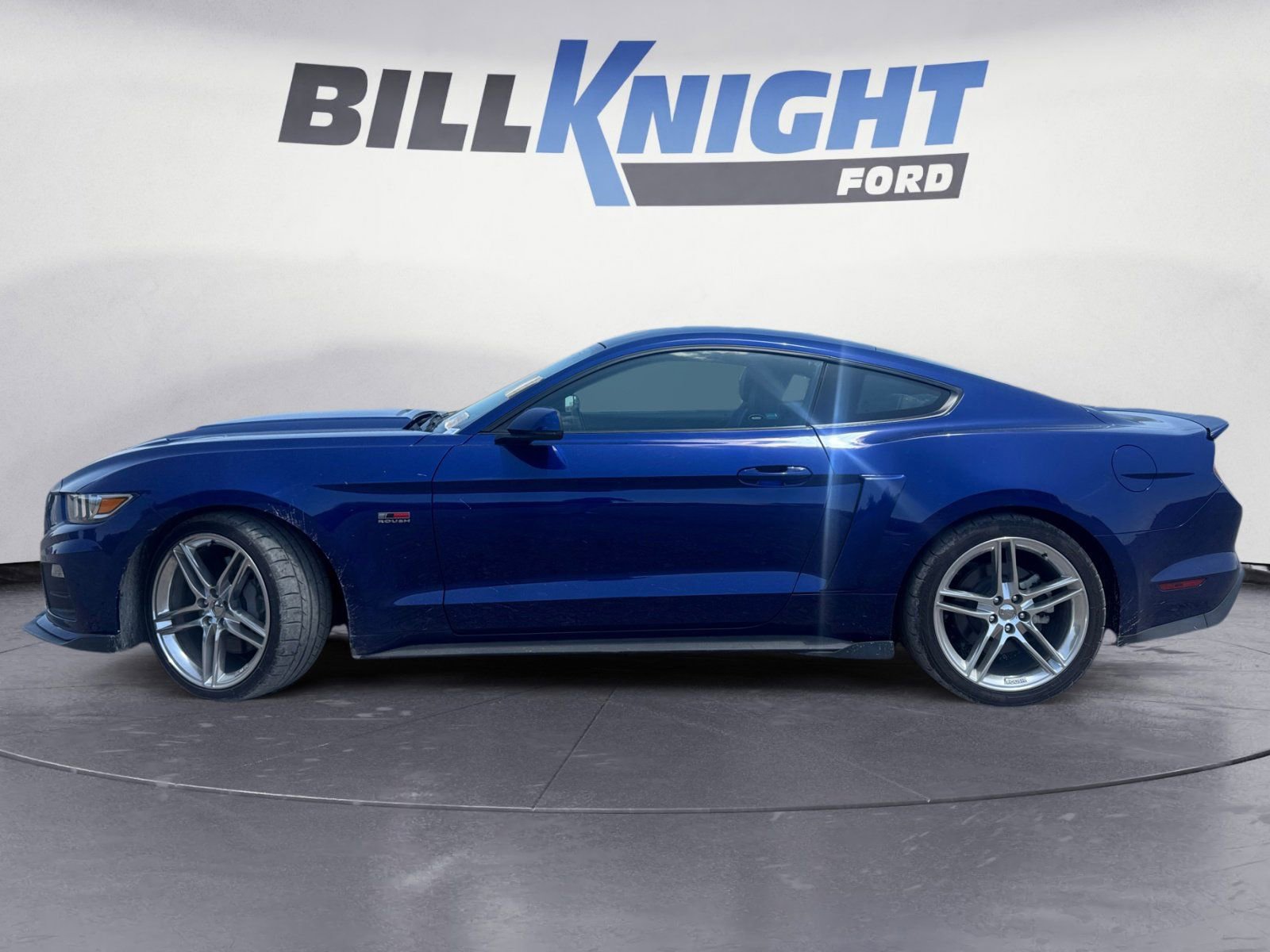 Used 2016 Ford Mustang GT Premium RWD image 2