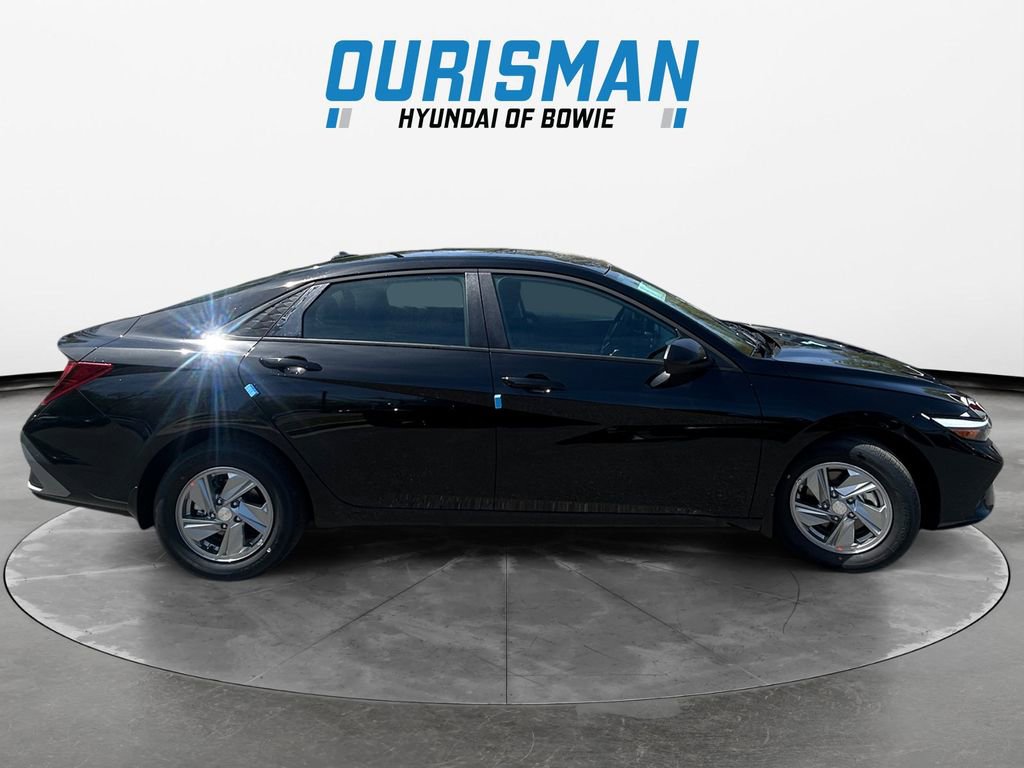New 2026 Hyundai Elantra SE FWD image 7