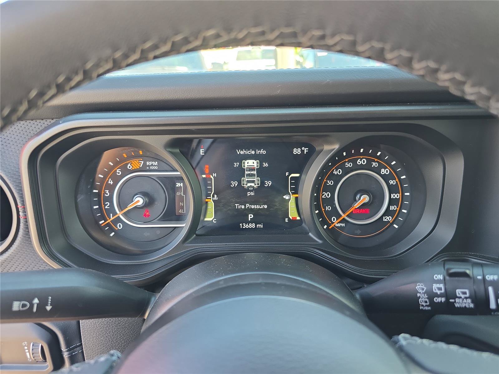 Used 2026 Jeep Wrangler Unlimited Rubicon AWD/4WD image 32
