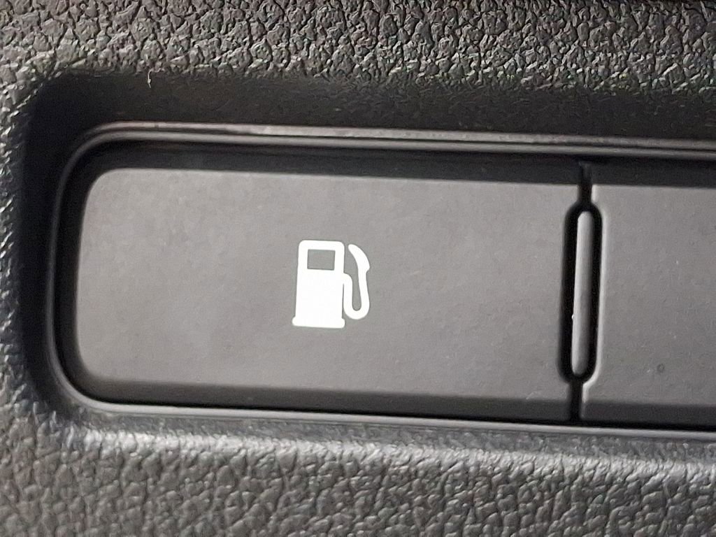 Used 2018 Kia Sorento LX image 25