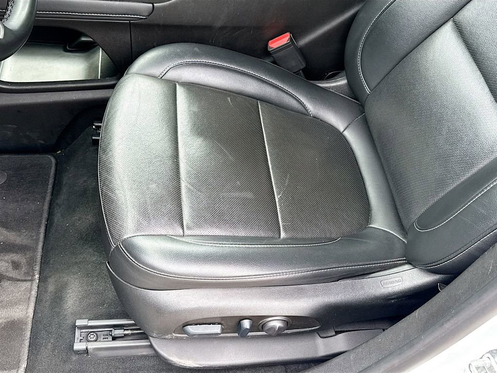 Used 2023 GMC Acadia SLT image 21