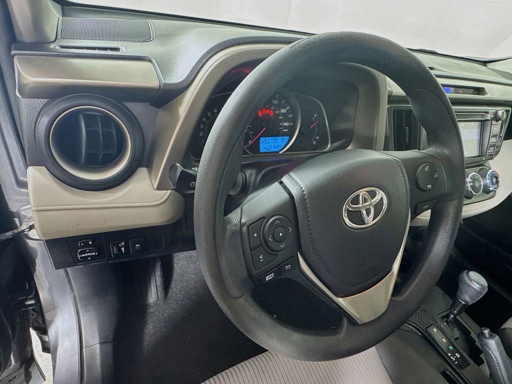 Used 2015 Toyota RAV4 LE image 11