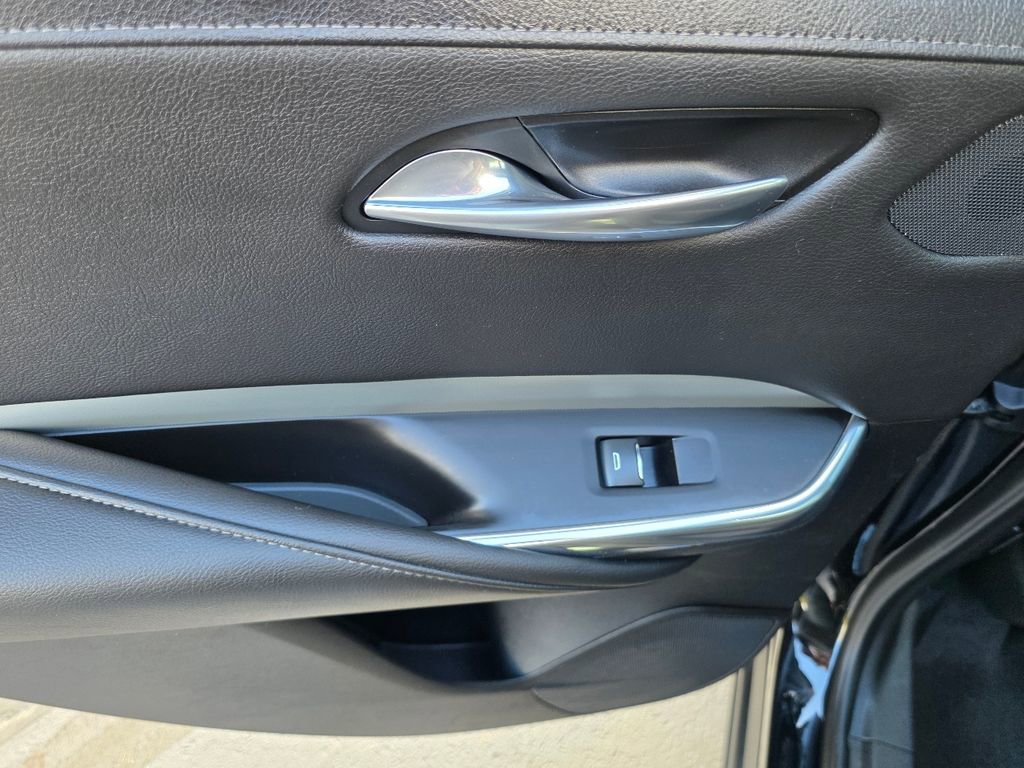 Used 2019 Cadillac XT4 Premium Luxury image 36