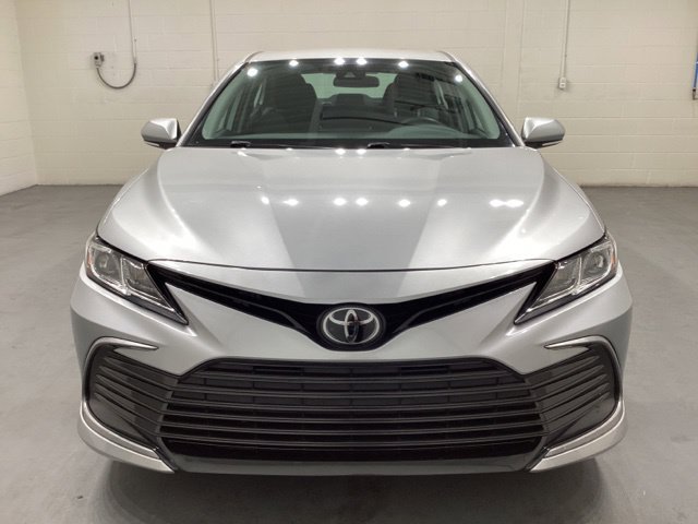 Used 2024 Toyota Camry LE FWD image 2