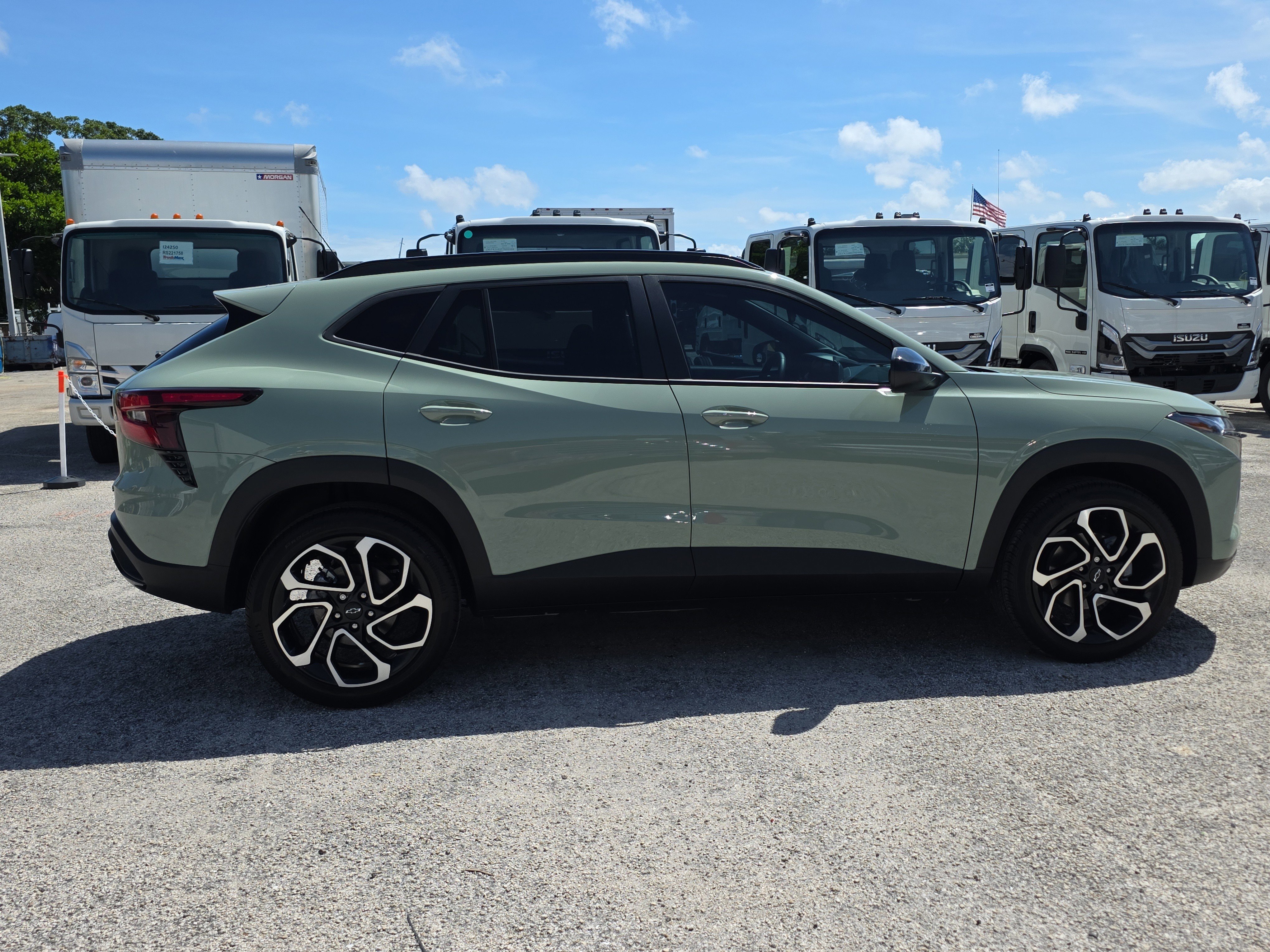 Used 2024 Chevrolet Trax RS w/ Sunroof Package image 8