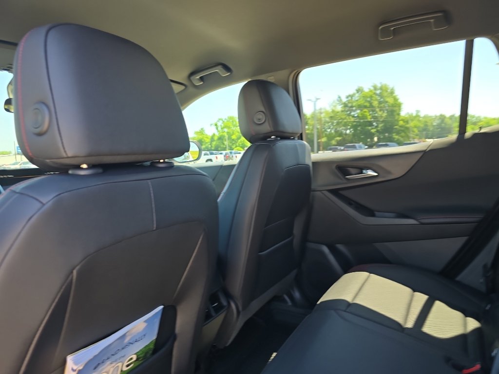 Used 2026 Chevrolet Equinox RS w/ LPO, Floor Liner Package FWD image 10