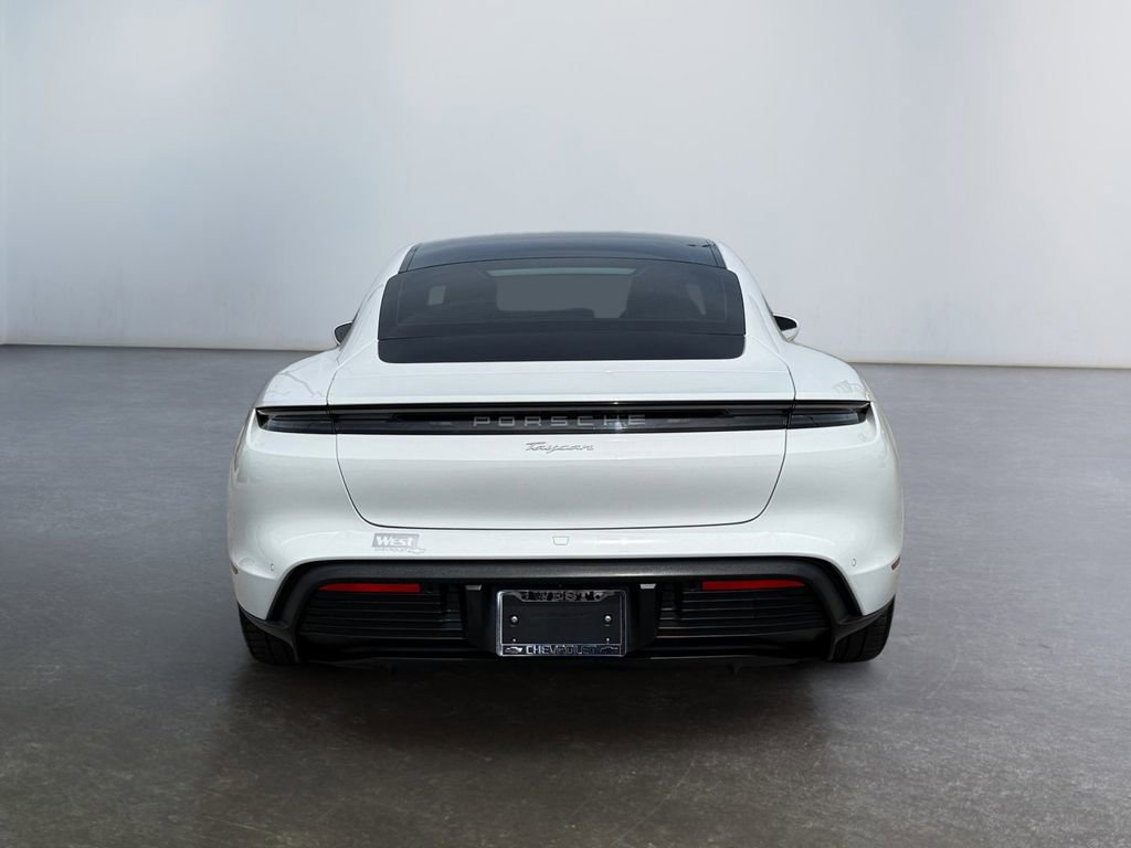 Used 2025 Porsche Taycan image 4