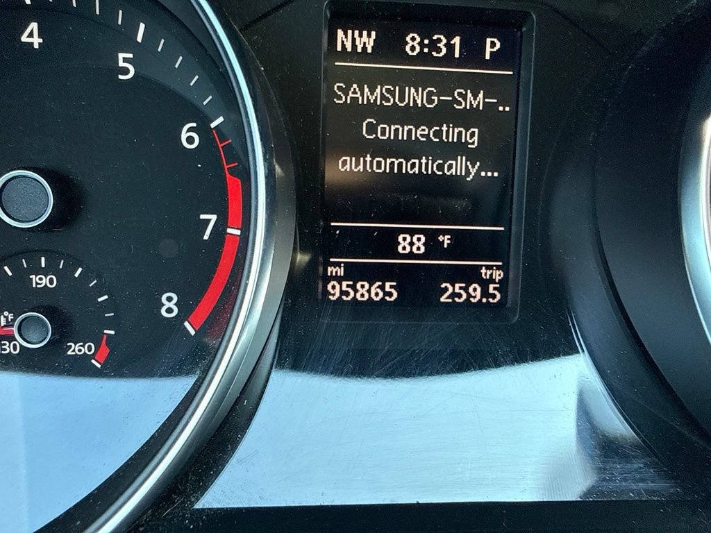 Used 2016 Volkswagen Passat 1.8T SE FWD image 9