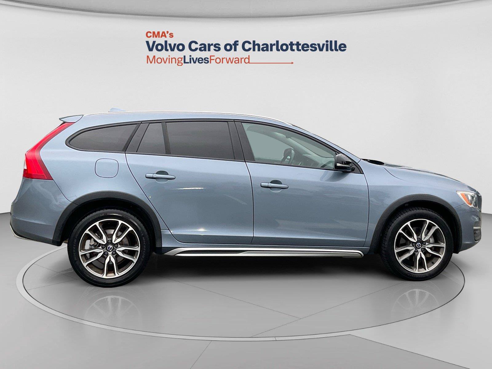 Used 2018 Volvo V60 T5 Cross Country AWD/4WD image 6