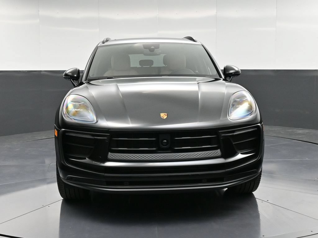 Certified 2026 Porsche Macan AWD/4WD image 11