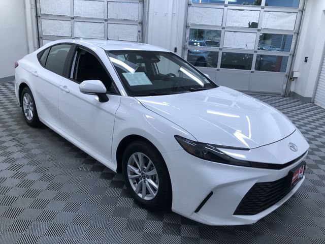Used 2026 Toyota Camry LE FWD image 36