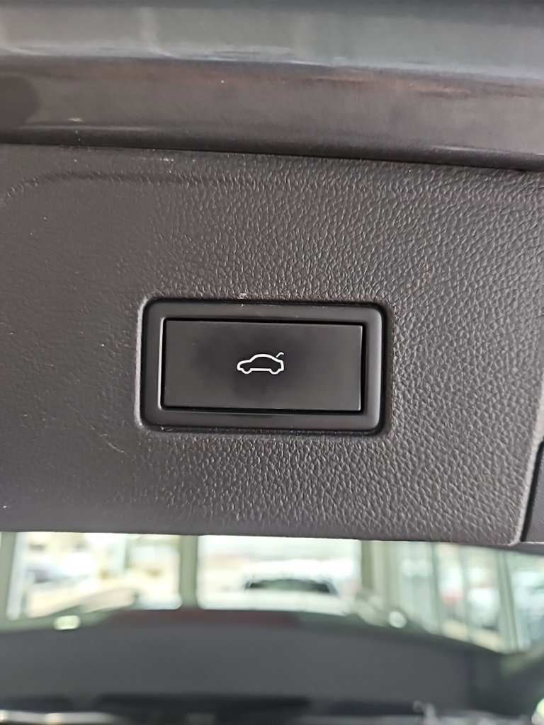 Used 2023 Volkswagen Atlas SE image 21