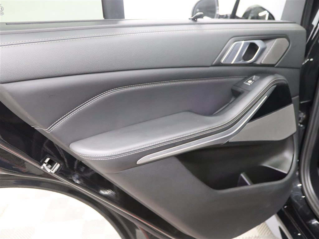 Used 2020 BMW X5 M50i w/ Executive Package AWD/4WD image 20