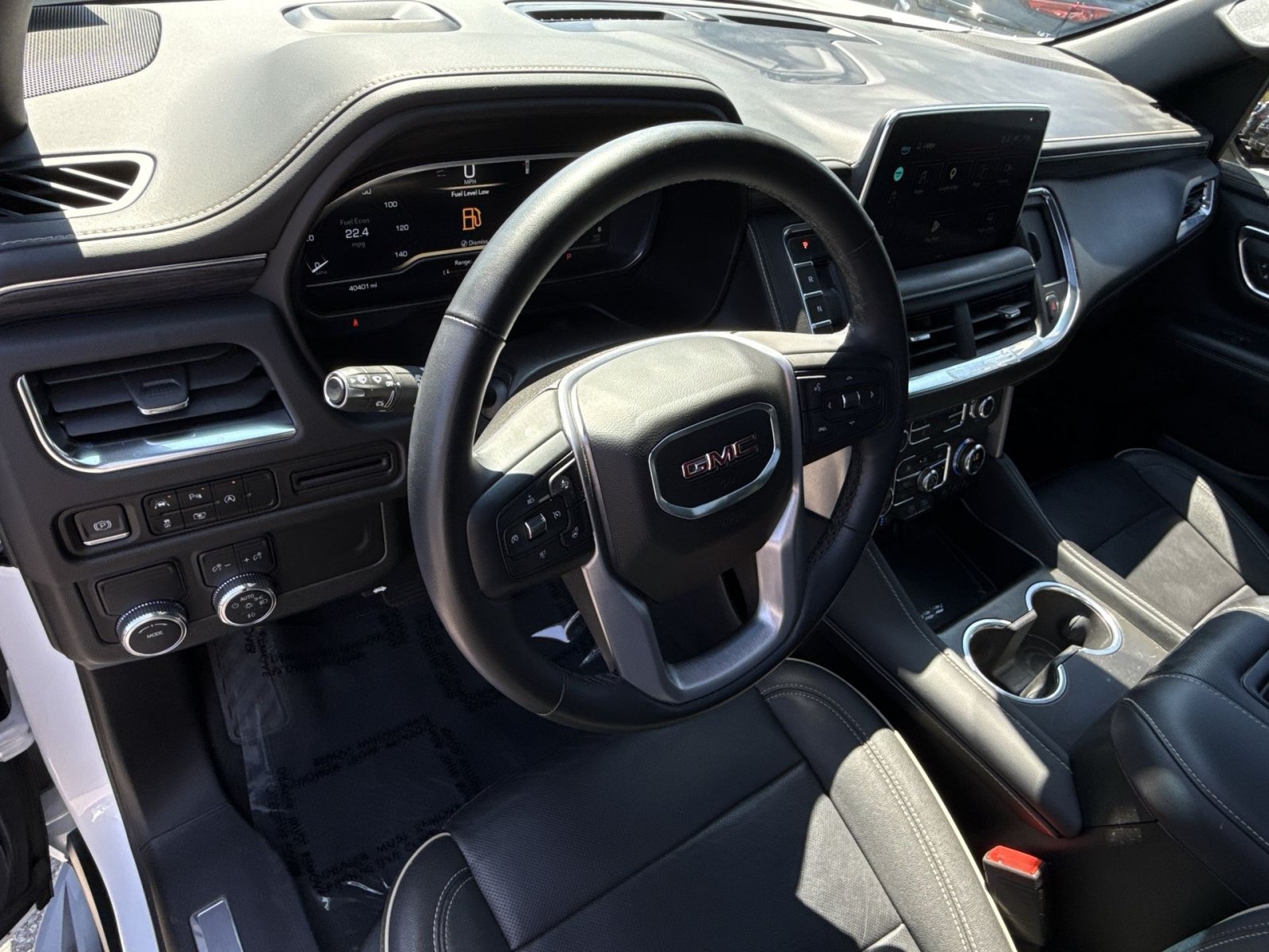 Used 2023 GMC Yukon SLT w/ SLT Premium Package RWD image 16