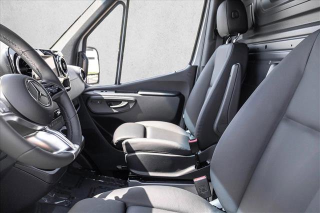 New 2026 Mercedes-Benz Sprinter 2500 image 11