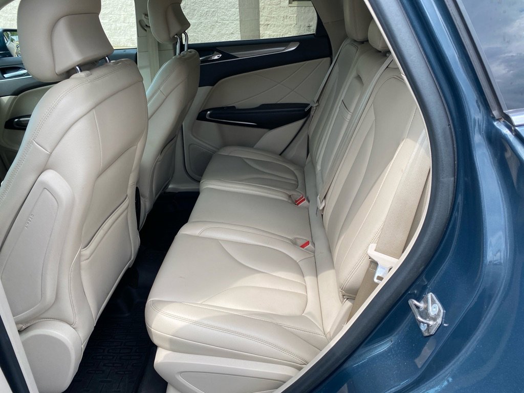 Used 2019 Lincoln MKC Premiere image 17