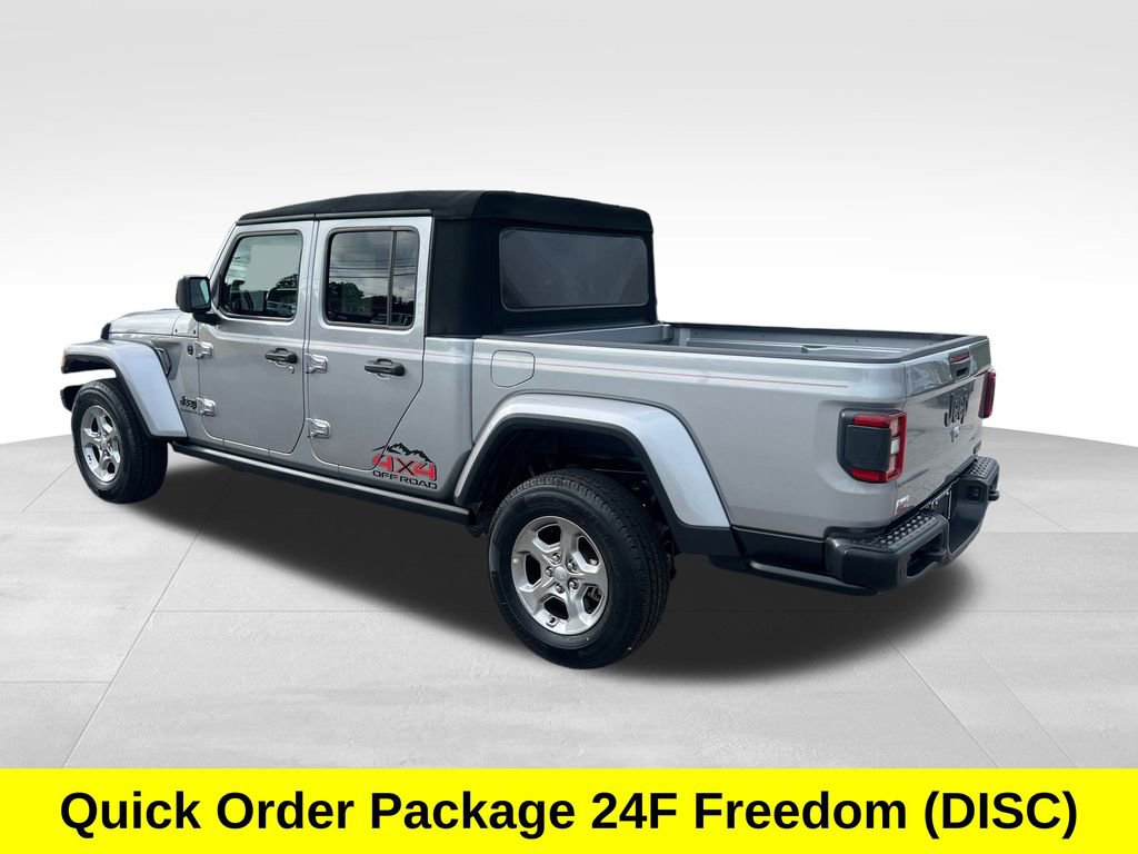Used 2021 Jeep Gladiator Sport image 4