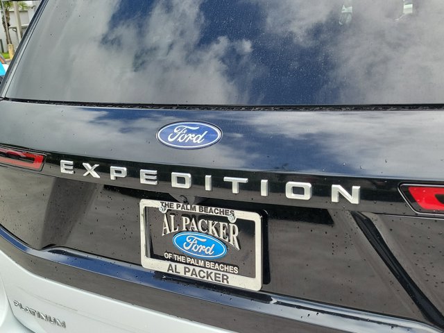 Certified 2025 Ford Expedition Platinum image 8