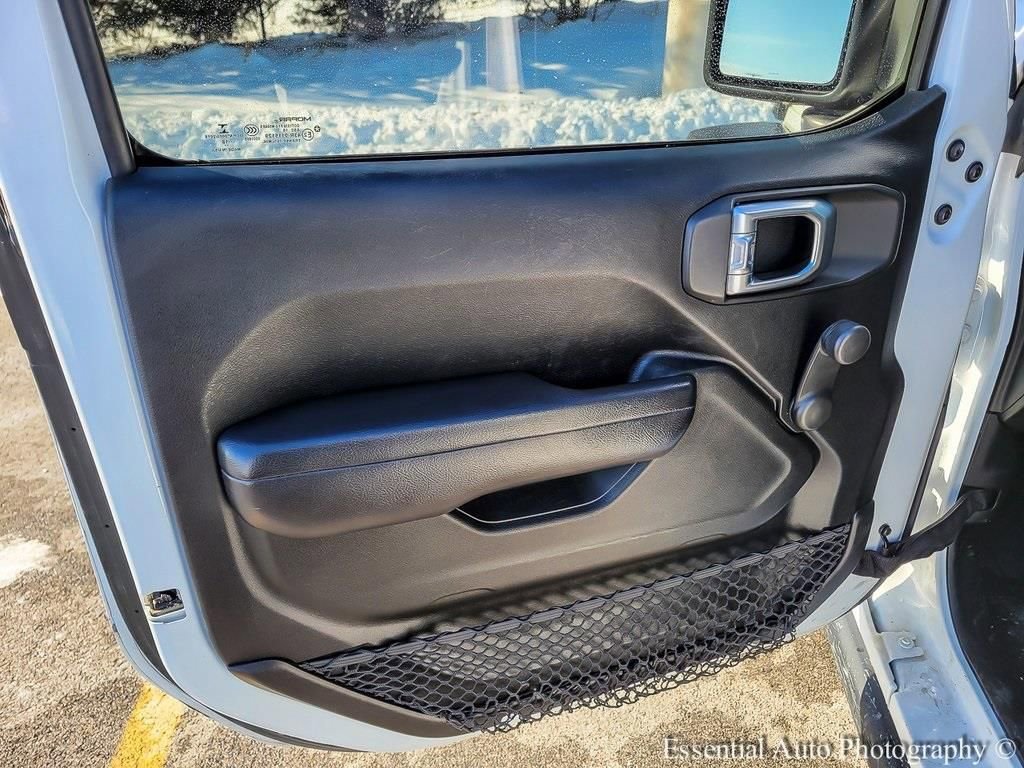 Used 2018 Jeep Wrangler Unlimited Sport image 23