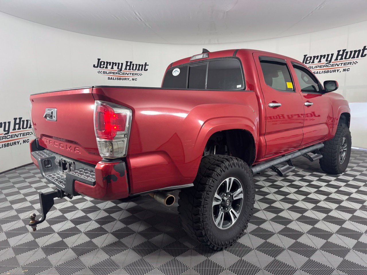 Used 2019 Toyota Tacoma SR w/ SR Convenience Package AWD/4WD image 7
