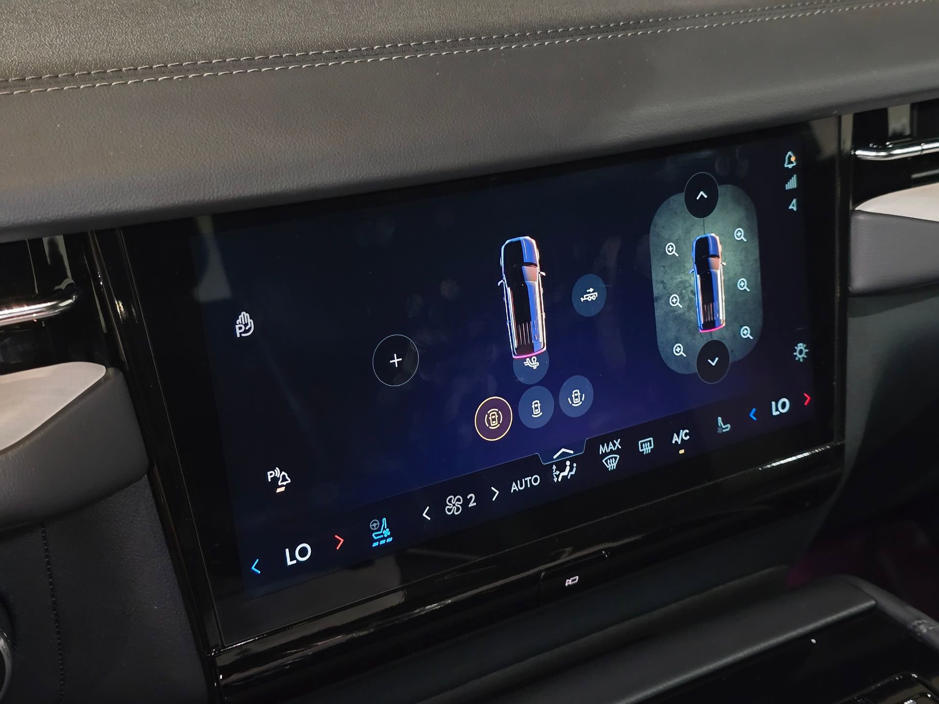 New 2025 Lincoln Navigator L Reserve w/ Jet Appearance Package image 26