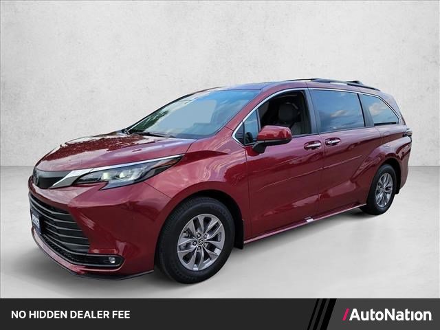 Used 2026 Toyota Sienna XLE AWD/4WD image 1