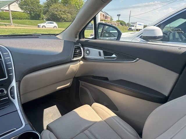 Used 2020 Lincoln Nautilus Reserve w/ Equipment Group 202A AWD/4WD image 18