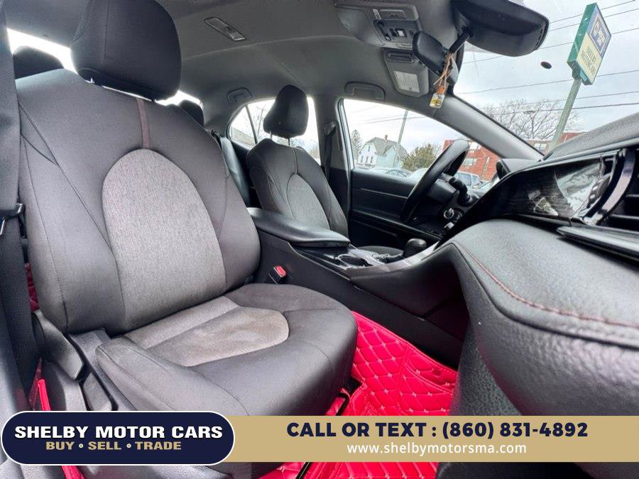 Used 2019 Toyota Camry LE w/ Carpet Mat Package FWD image 15