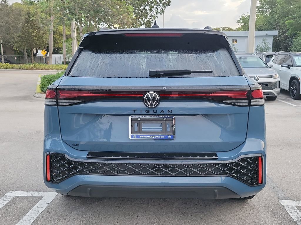 New 2026 Volkswagen Tiguan SE R-Line image 4
