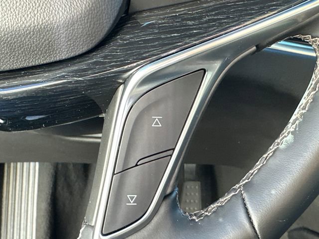 Used 2025 Cadillac XT5 Premium Luxury image 36