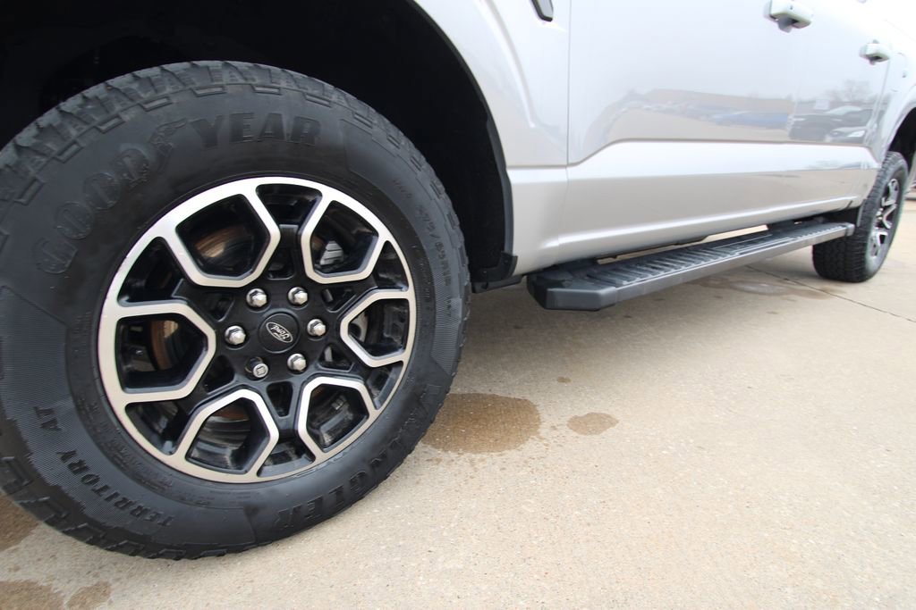 Used 2022 Ford F150 XLT w/ Equipment Group 302A High image 11