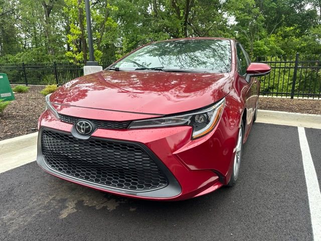 Used 2022 Toyota Corolla LE w/ LE Convenience Package FWD image 2