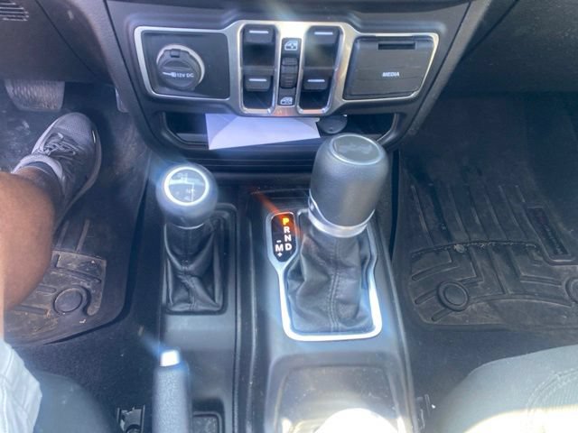 Used 2021 Jeep Wrangler Unlimited Sport AWD/4WD image 12