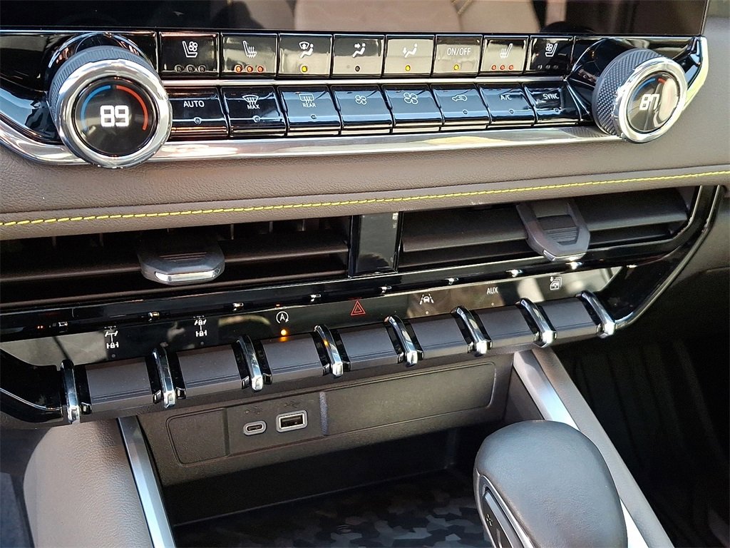 Used 2023 Chevrolet Colorado ZR2 w/ ZR2 Convenience Package III image 15