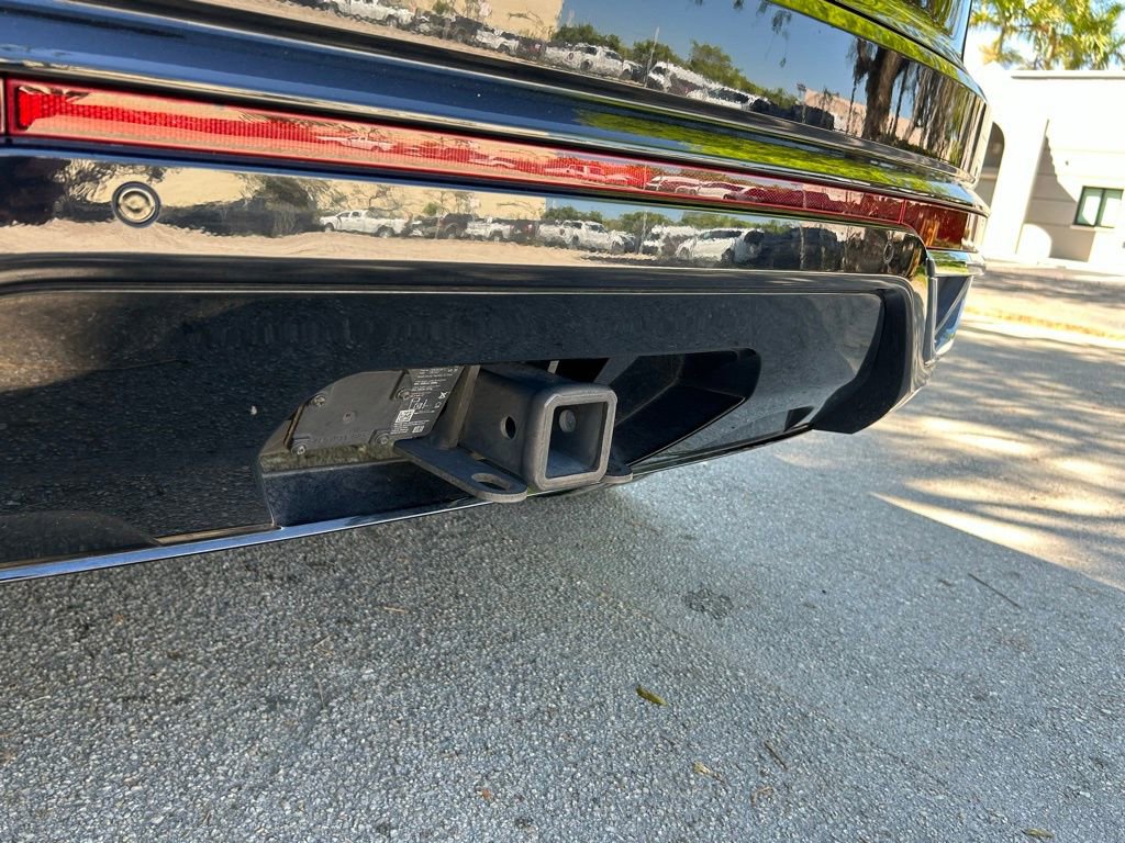 Used 2020 Volkswagen Atlas Cross Sport SE w/ Towing Package image 31