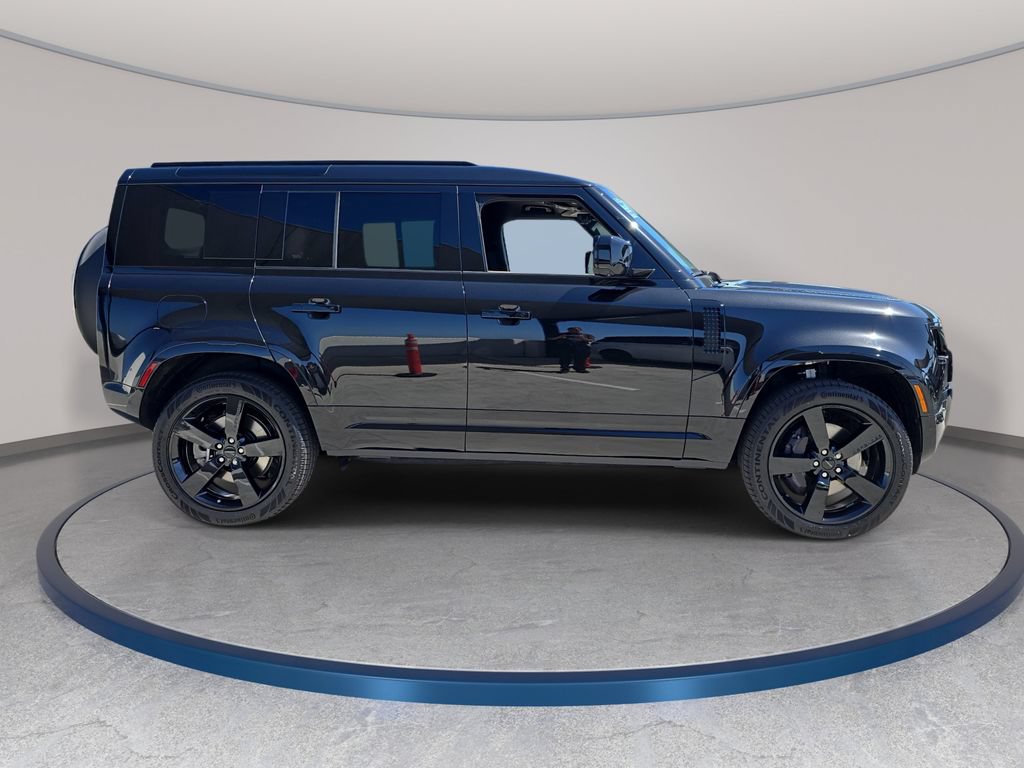 New 2026 Land Rover Defender 110 X-Dynamic SE AWD/4WD image 4