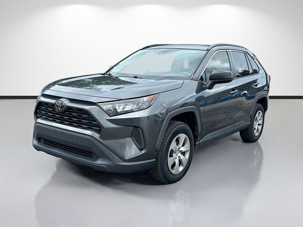 Used 2020 Toyota RAV4 LE FWD image 7