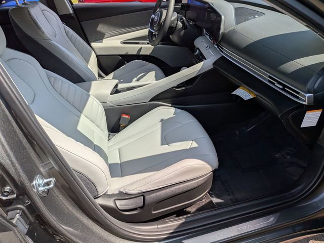 Used 2025 Hyundai Elantra Limited FWD image 35