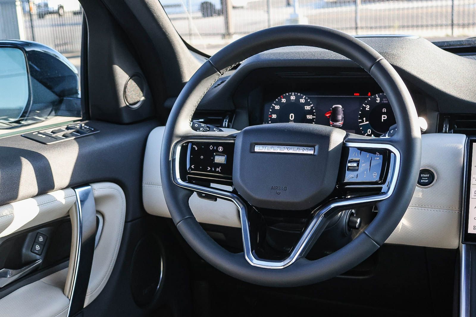 Used 2024 Land Rover Discovery Sport Dynamic SE image 21