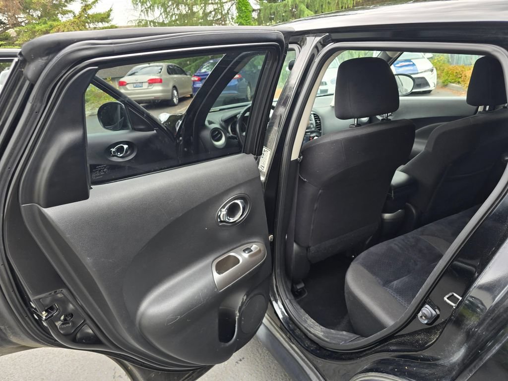 Used 2013 Nissan Juke SV AWD/4WD image 9