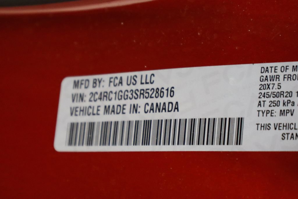 Used 2025 Chrysler Pacifica Limited FWD image 29