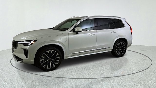 New 2026 Volvo XC90 T8 Plus w/ Protection Package Premier AWD/4WD image 3