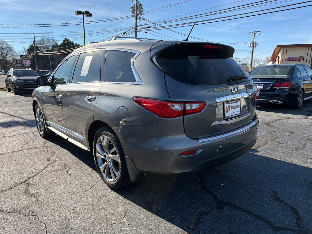 Used 2015 INFINITI QX60 FWD w/ Deluxe Touring Package image 19