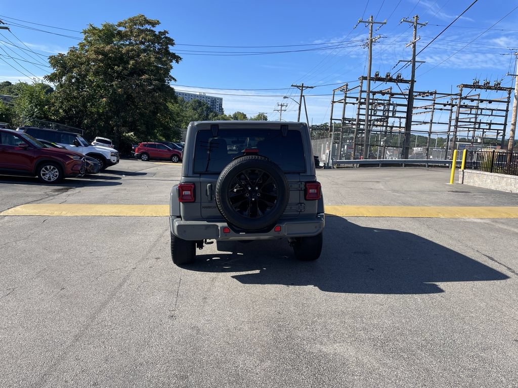 Used 2022 Jeep Wrangler Unlimited Sahara AWD/4WD image 4