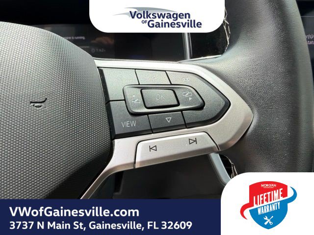 Used 2025 Volkswagen Taos SE FWD image 23