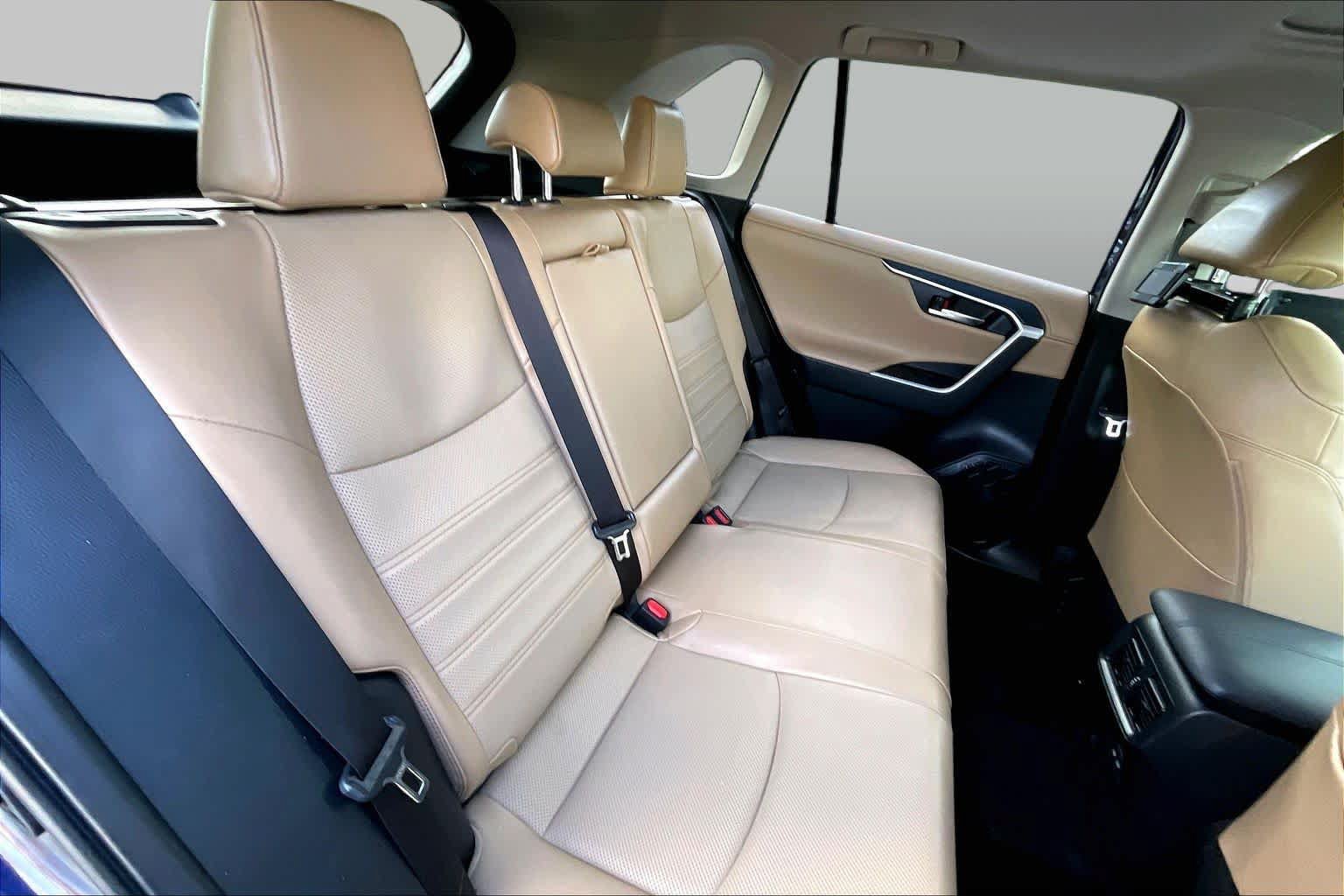Used 2024 Toyota RAV4 Limited AWD/4WD image 19