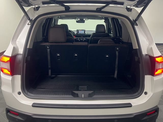 Used 2025 Honda Pilot Elite image 8