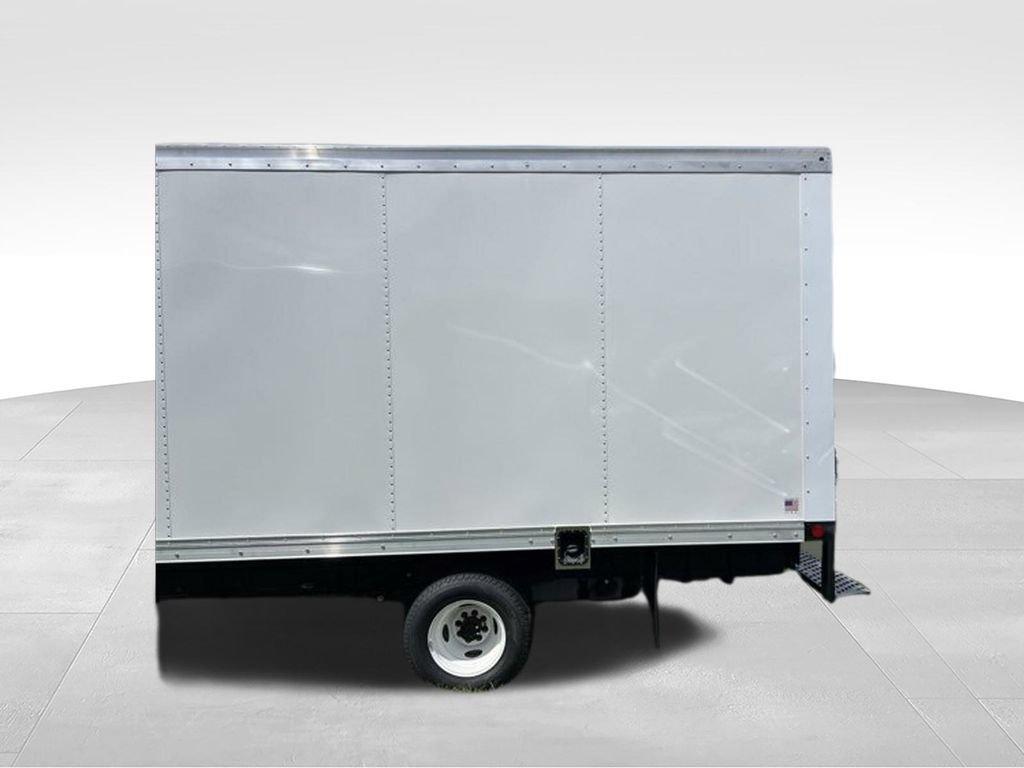 New 2025 Ford E-450 and Econoline 450 Super Duty w/ Power Equipment Group RWD image 5